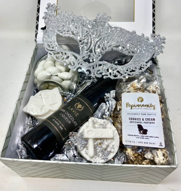 WHITE LILY & LILAC CHOCOLATE LIQUOR SHALOCH MANOS GIFT BOX