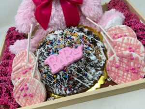 CHOCOLATE PIZZA & BABY GIRL BEAR CENTERPIECE