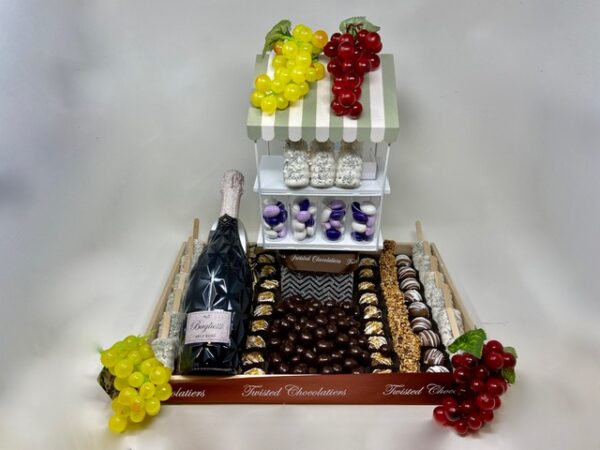 MEGA TRIPLE TIER YOM TOV WINE & CHOCOLATE GIFT SET