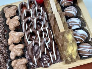 Sukkos Chocolate HoneyComb Truffle Pop & Bon Bon Gift Set